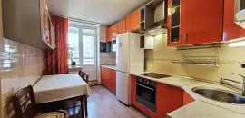 трехкомнатная квартира в Санкт-Петербурге по адресу: Богатырский проспект, 39, к 2
