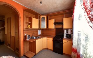 трехкомнатная квартира в Санкт-Петербурге по адресу: Купчинская ул., 15, к 2