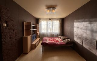 трехкомнатная квартира в Санкт-Петербурге по адресу: Купчинская ул., 15, к 2