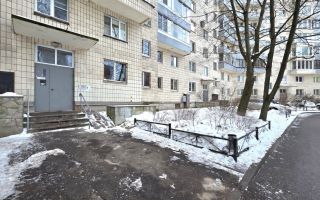 однокомнатная квартира в Санкт-Петербурге по адресу: Нахимова ул., 3, к 1