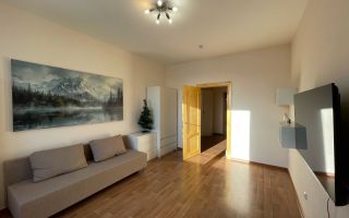 четырехкомнатная квартира в Санкт-Петербург по адресу: Кушелевская дорога., 5, к 8