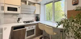 трехкомнатная квартира в Санкт-Петербурге по адресу: Ланское ш., 27