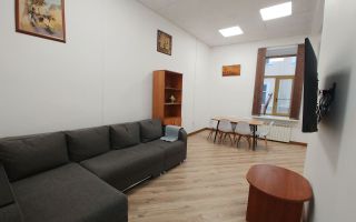 трехкомнатная квартира в Санкт-Петербург по адресу: Невский проспект, 105