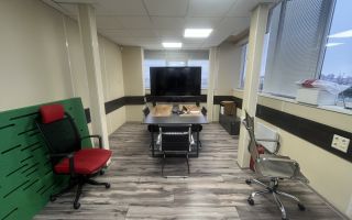 коммерция в Санкт-Петербург по адресу: Оптиков ул., 4