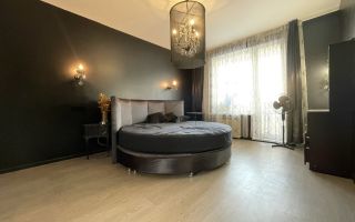 трехкомнатная квартира в Санкт-Петербург по адресу: Одоевского ул., 28