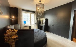 трехкомнатная квартира в Санкт-Петербург по адресу: Одоевского ул., 28