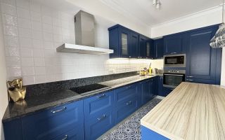 трехкомнатная квартира в Санкт-Петербург по адресу: Верности ул., 17