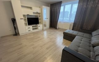 трехкомнатная квартира в Санкт-Петербург по адресу: Ленинский проспект, 68