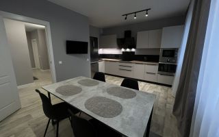 трехкомнатная квартира в Санкт-Петербург по адресу: Нижне-Каменская ул., 26