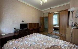 трехкомнатная квартира в Санкт-Петербурге по адресу: Парголовская ул., 12, литера б