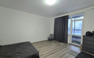 трехкомнатная квартира в Санкт-Петербурге по адресу: Маршала Захарова ул., 8