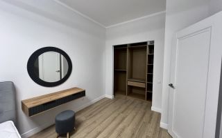 трехкомнатная квартира в Санкт-Петербурге по адресу: Миклухо Маклая наб., 3, к 1