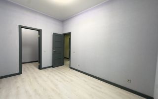 трехкомнатная квартира в Ленинградской области по адресу: Солнечная ул., 12