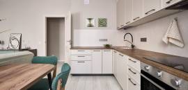 трехкомнатная квартира в Санкт-Петербурге по адресу: Планерная ул., 99, строение 1