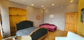 трехкомнатная квартира в Санкт-Петербурге по адресу: Разъезжая ул., 20