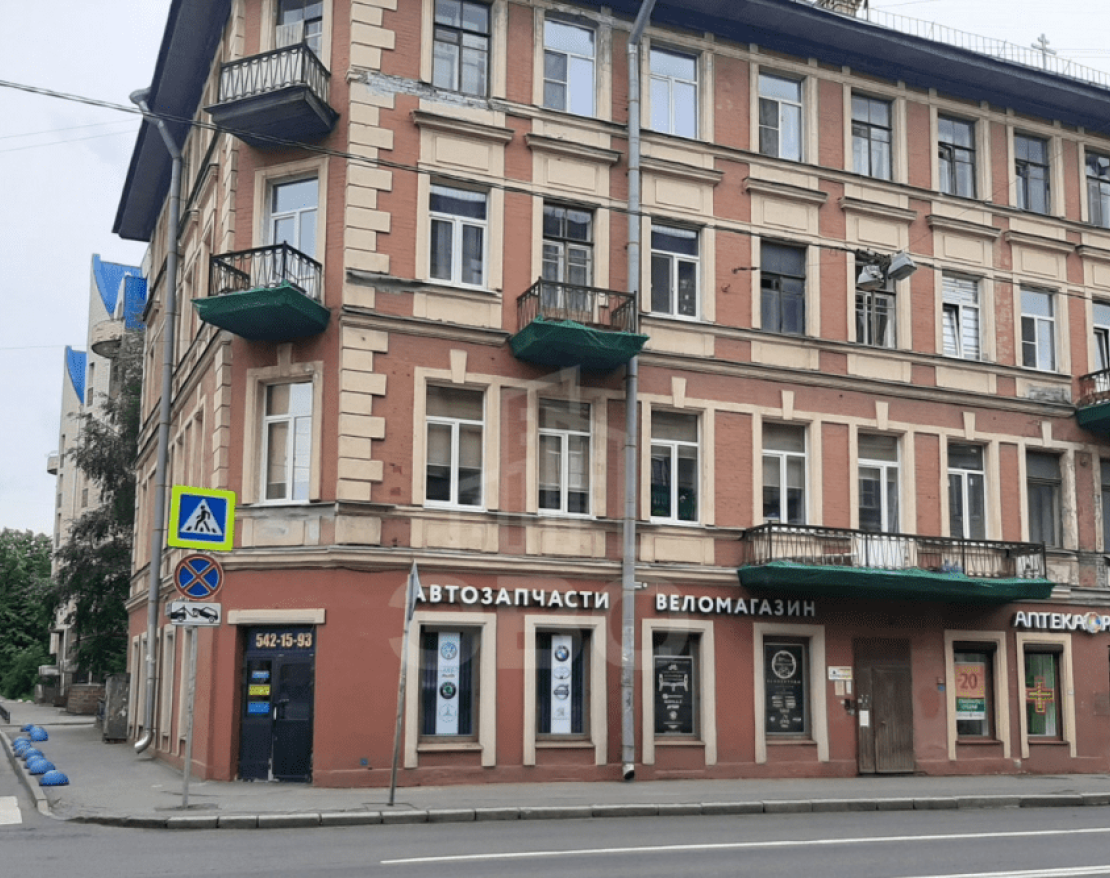 Продать коммерческое помещение в Санкт-Петербурге