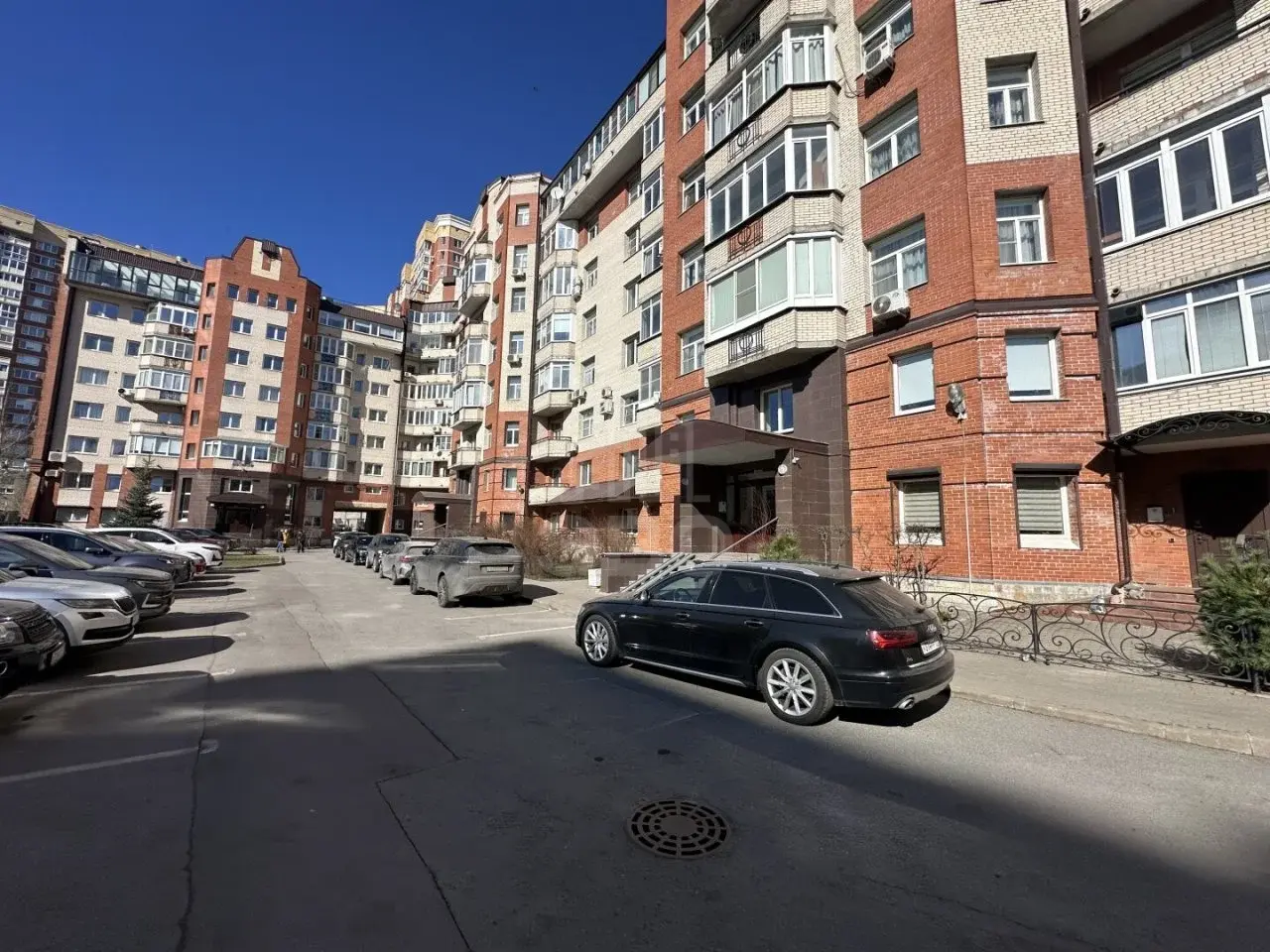 трехкомнатная квартира в Санкт-Петербурге по адресу: Маршала Жукова проспект, 54, к 6, литера Б