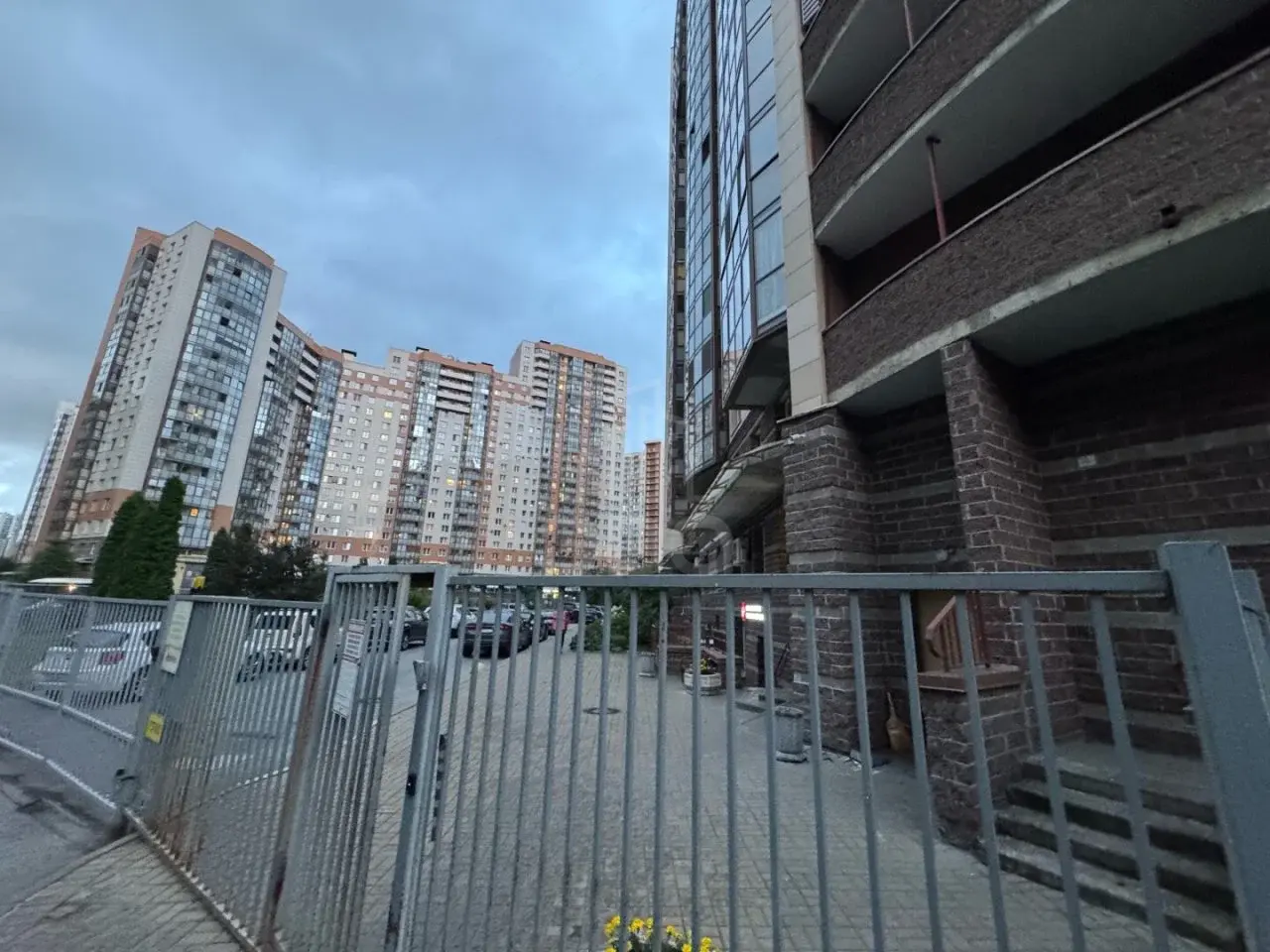 однокомнатная квартира в Санкт-Петербурге по адресу: Королёва проспект, 63, к 1