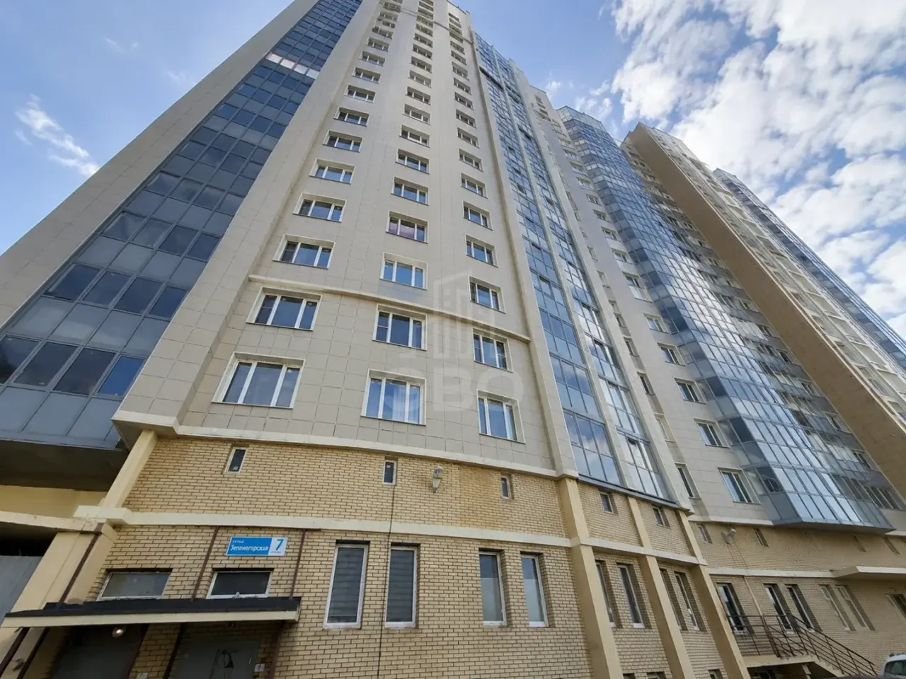 многокомнатная квартира в Санкт-Петербурге по адресу: Зеленогорская ул., 7