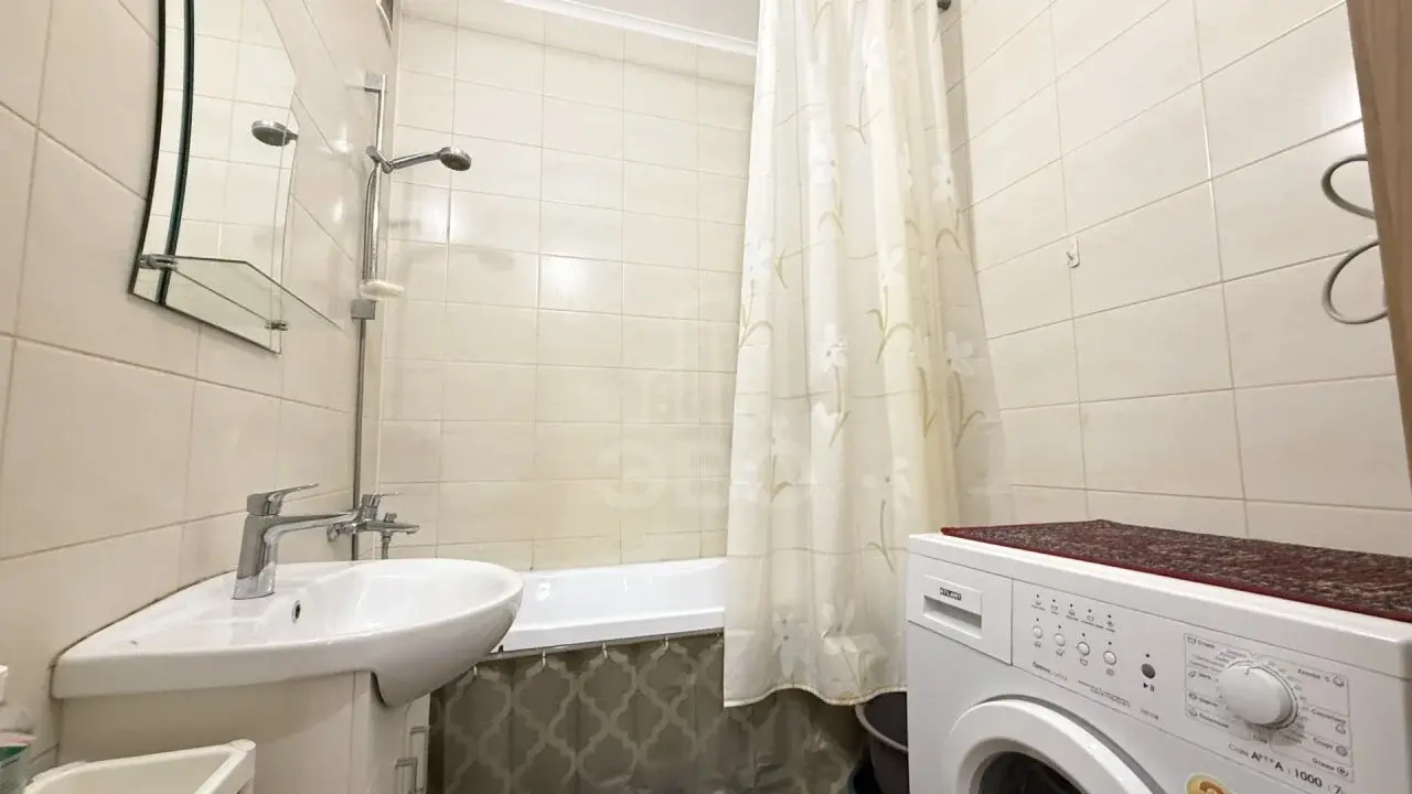 двухкомнатная квартира в Санкт-Петербурге по адресу: Дыбенко ул., 4, к 1, строение 1