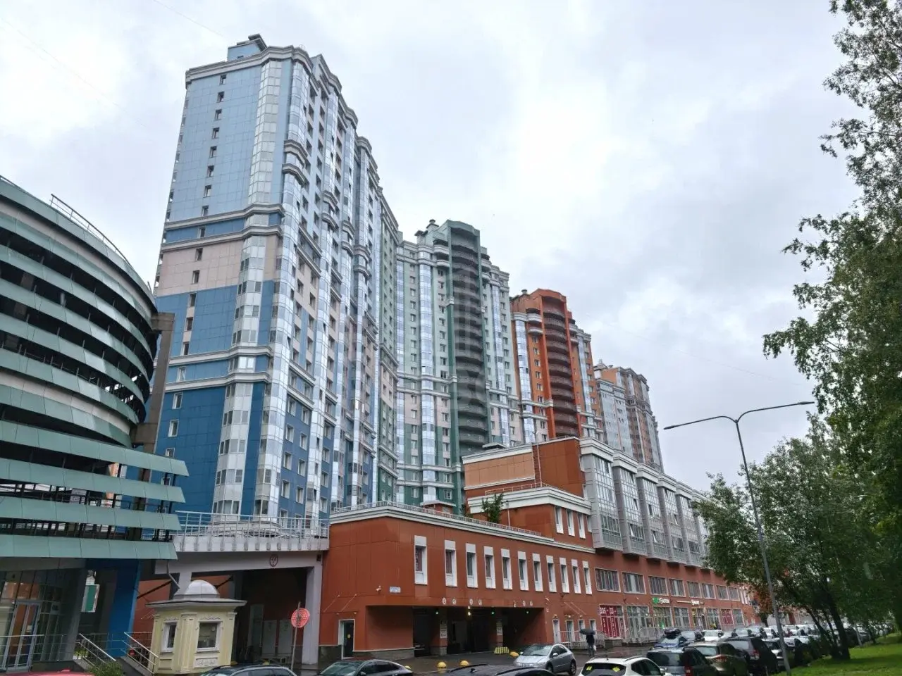 однокомнатная квартира в Санкт-Петербурге по адресу: Кустодиева ул., 7, к 1, строение 1