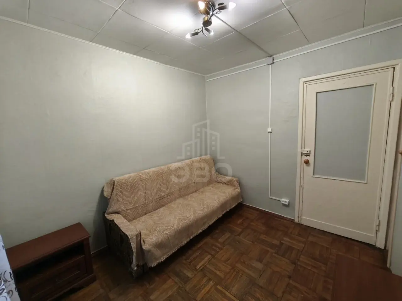 трехкомнатная квартира в Санкт-Петербурге по адресу: Червонного Казачества ул., 22