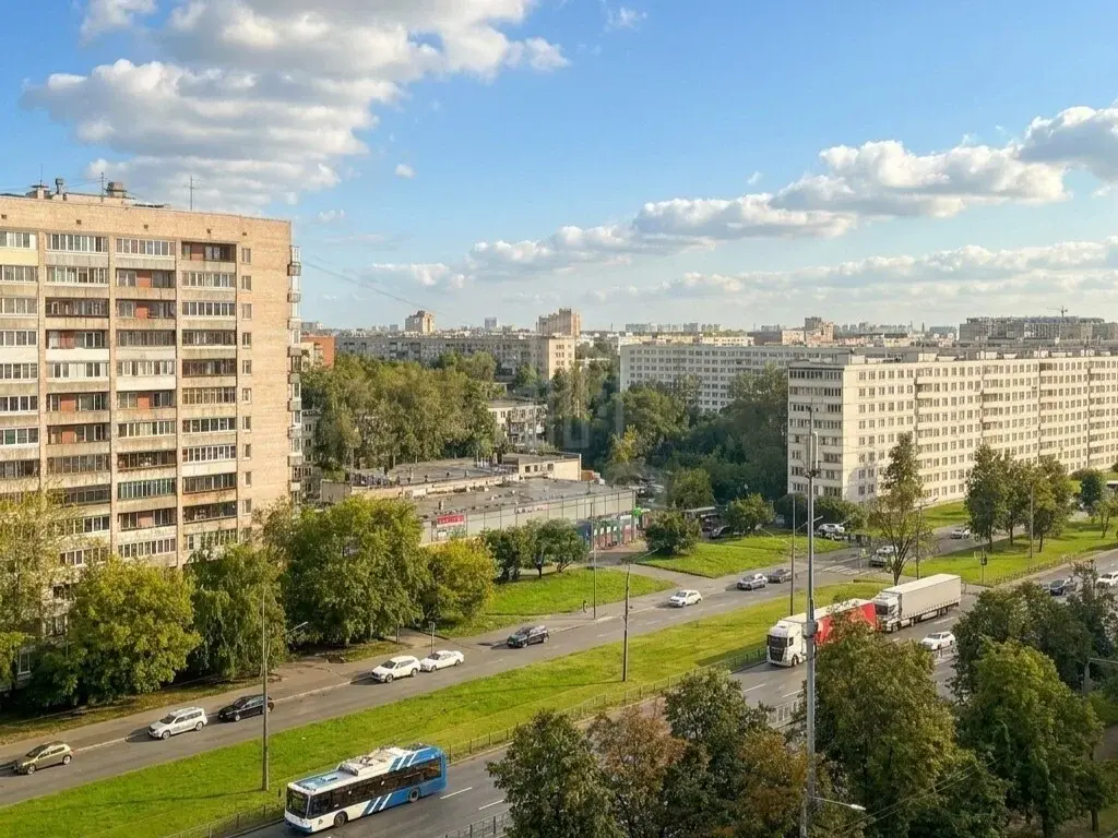 двухкомнатная квартира в Санкт-Петербурге по адресу: Софийская ул., 28