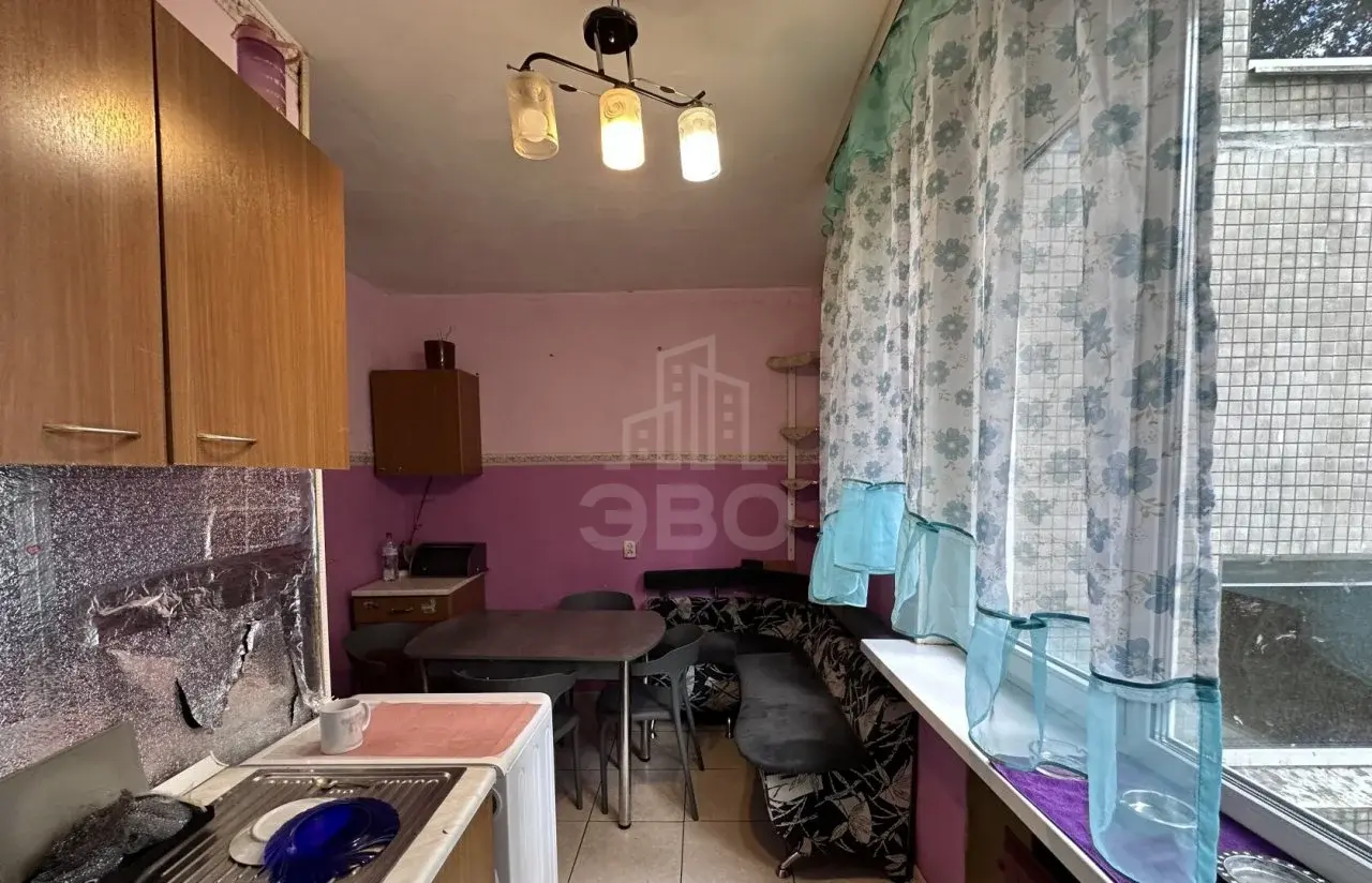 трехкомнатная квартира в Санкт-Петербурге по адресу: Солидарности проспект, 9, к 1