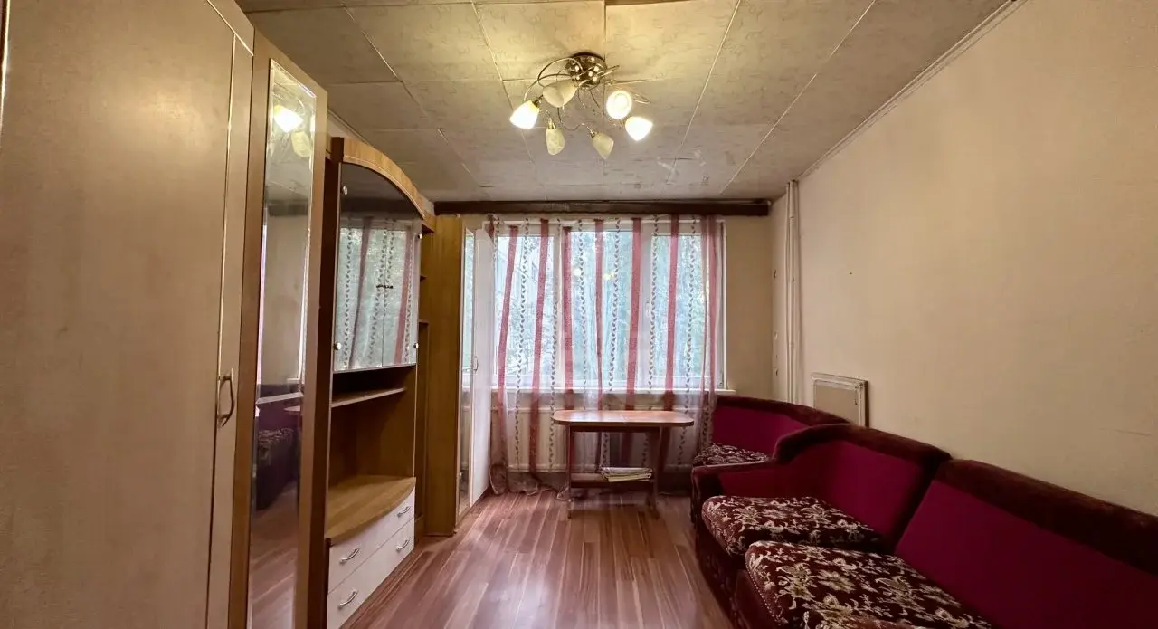трехкомнатная квартира в Санкт-Петербурге по адресу: Солидарности проспект, 9, к 1
