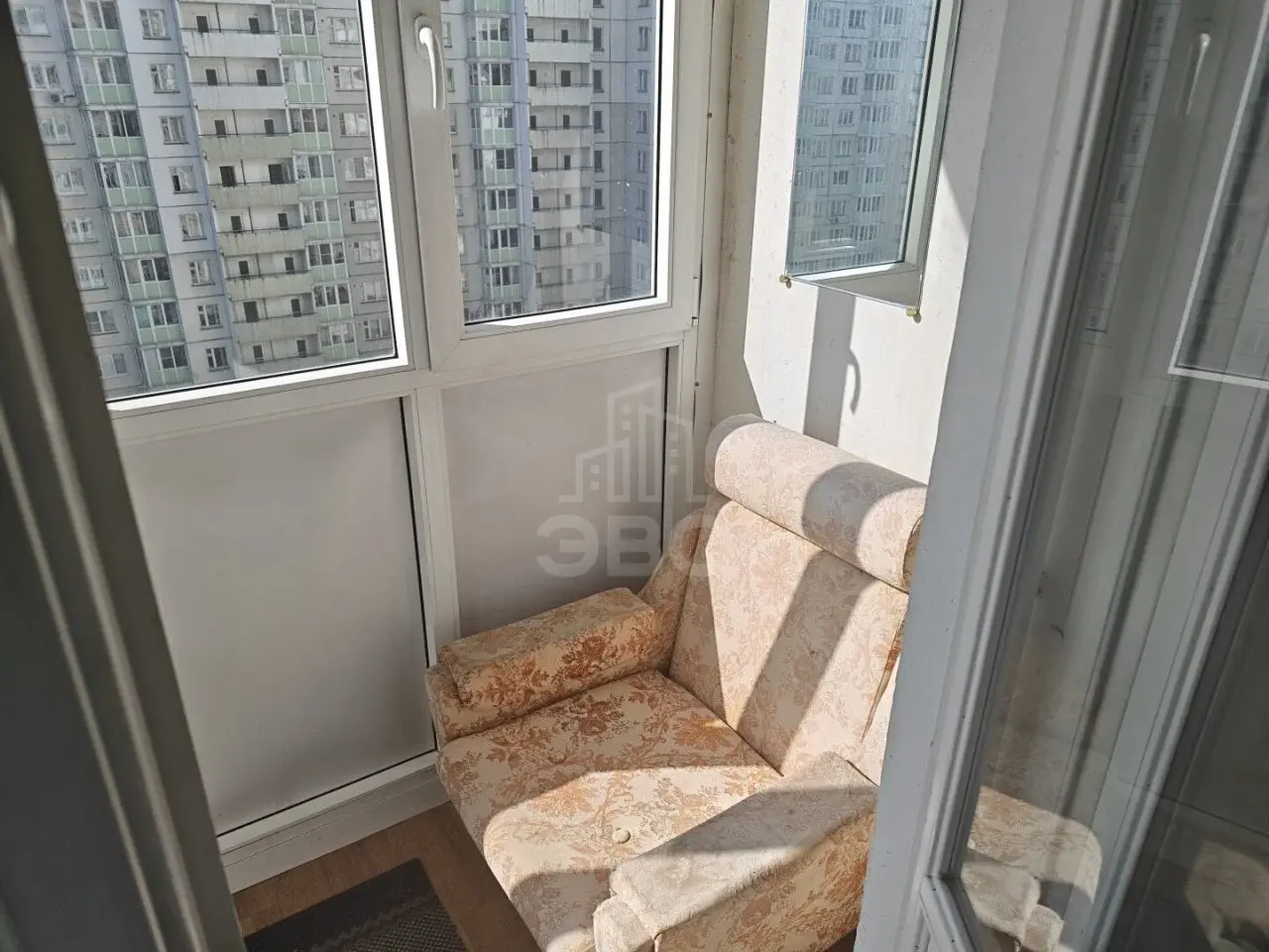 однокомнатная квартира в Санкт-Петербурге по адресу: Бадаева ул., 8, к 1