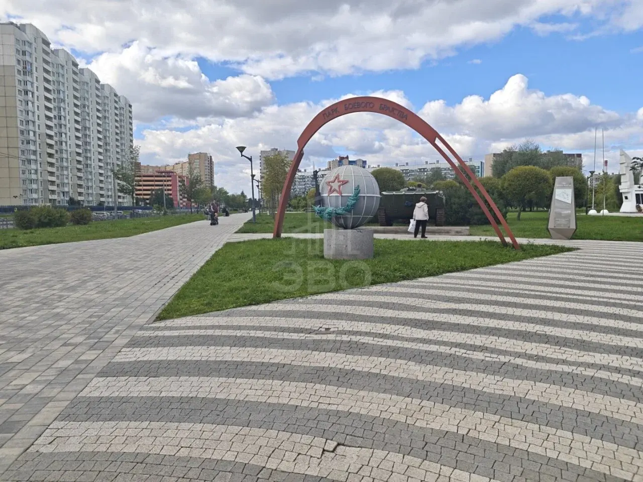 однокомнатная квартира в Санкт-Петербурге по адресу: Бадаева ул., 8, к 1