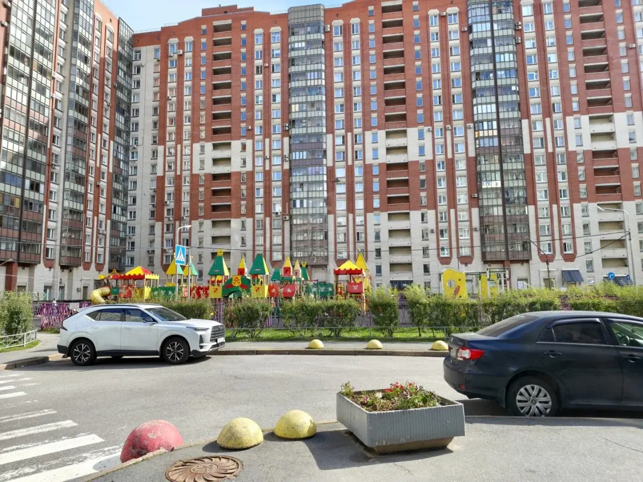 однокомнатная квартира в Санкт-Петербурге по адресу: Бадаева ул., 6, к 1