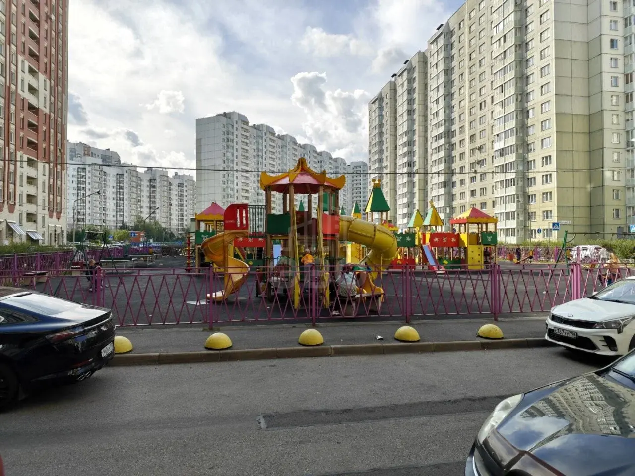 однокомнатная квартира в Санкт-Петербурге по адресу: Бадаева ул., 6, к 1