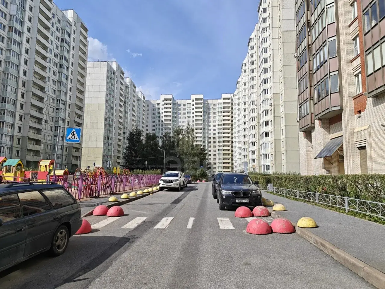 однокомнатная квартира в Санкт-Петербурге по адресу: Бадаева ул., 6, к 1
