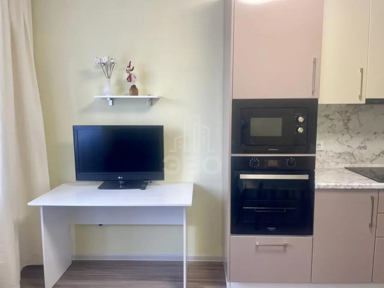 трехкомнатная квартира в Санкт-Петербурге по адресу: Шишкина ул., 309, к 1, строение 1