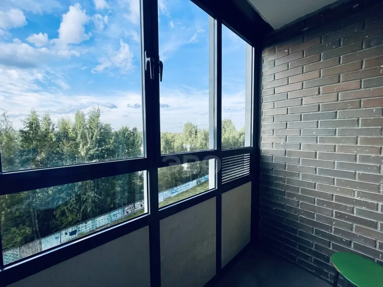 трехкомнатная квартира в Санкт-Петербурге по адресу: Шишкина ул., 309, к 1, строение 1