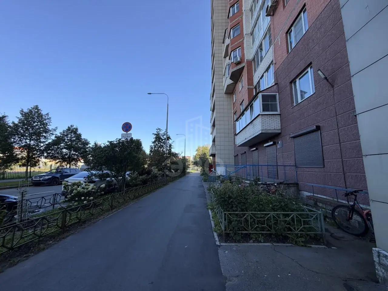 трехкомнатная квартира в Санкт-Петербурге по адресу: Ткачей ул., 68, к 2