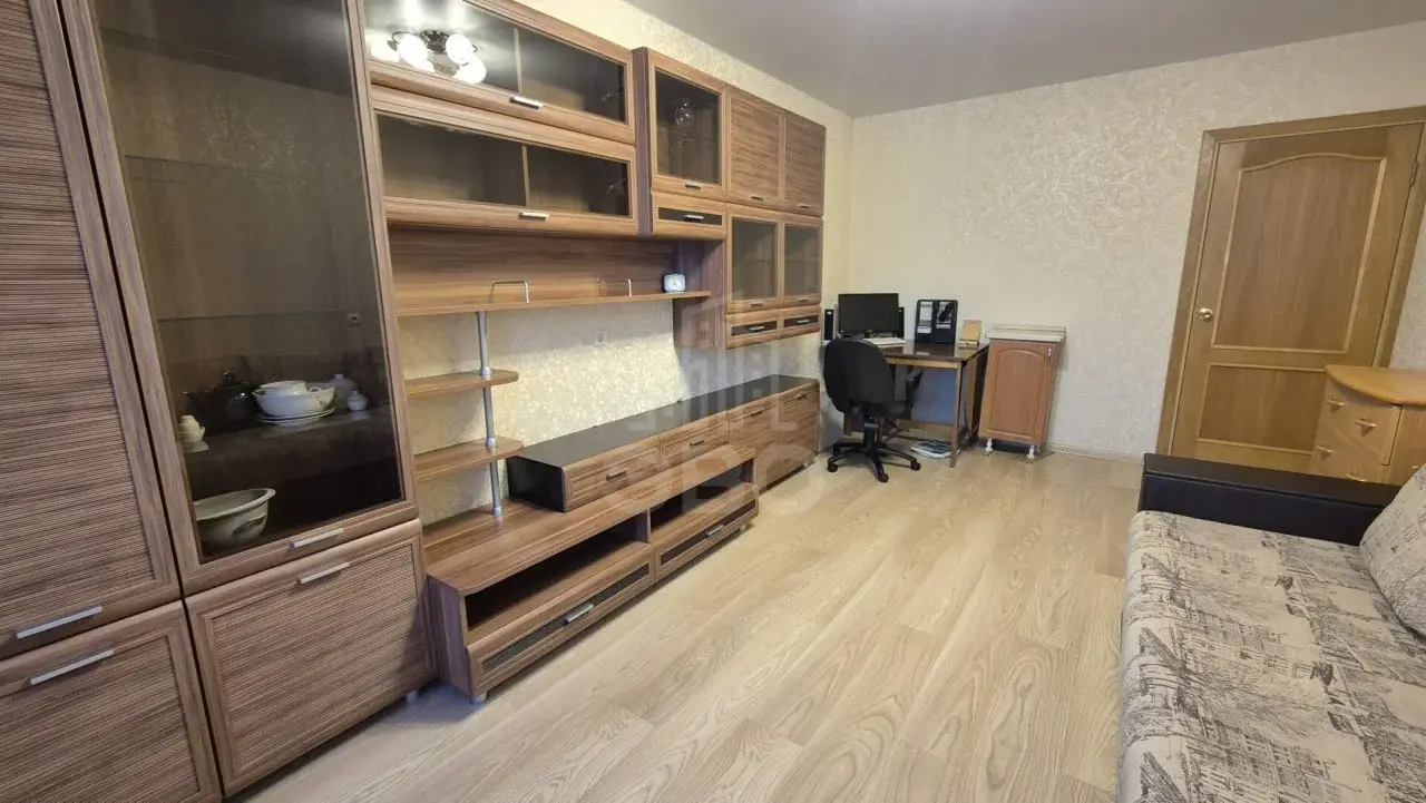 трехкомнатная квартира в Санкт-Петербурге по адресу: Планерная ул., 47, к 4