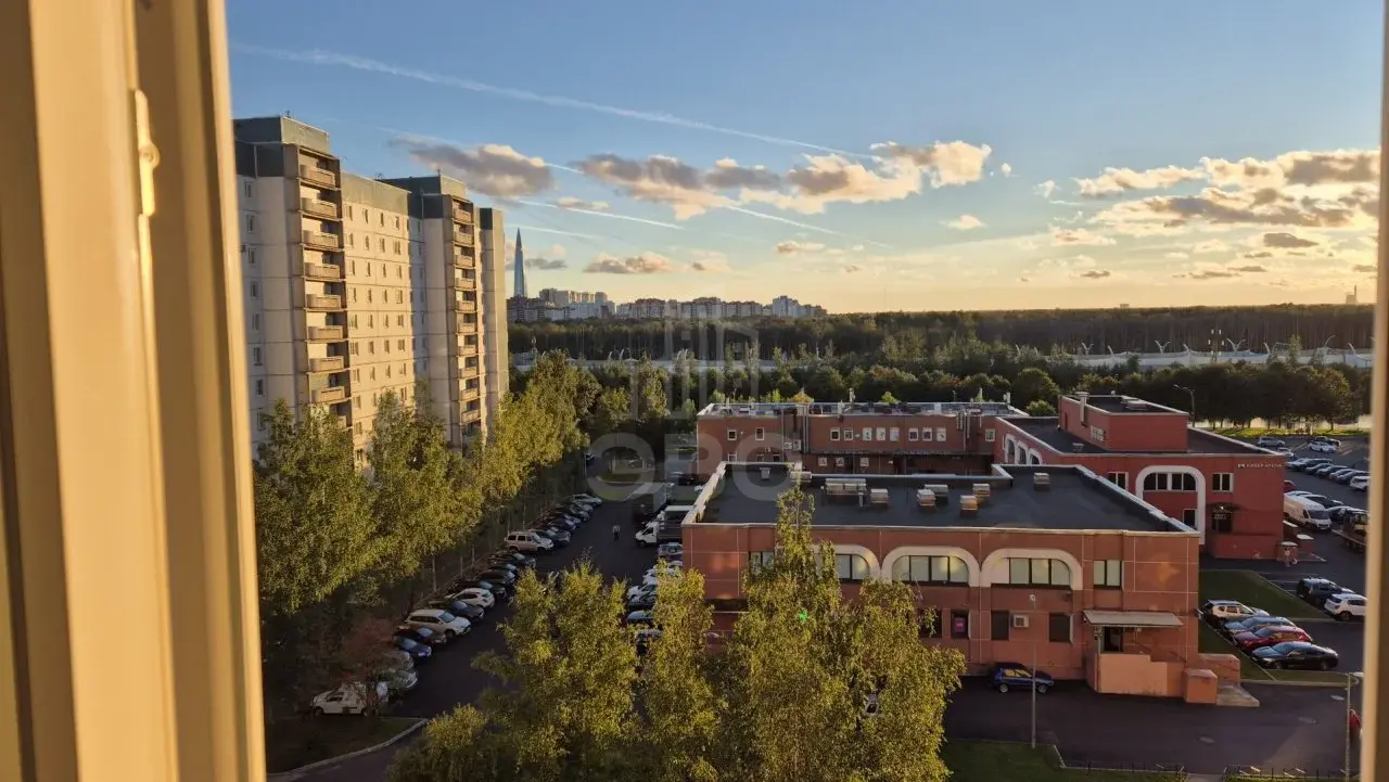 трехкомнатная квартира в Санкт-Петербурге по адресу: Планерная ул., 47, к 4