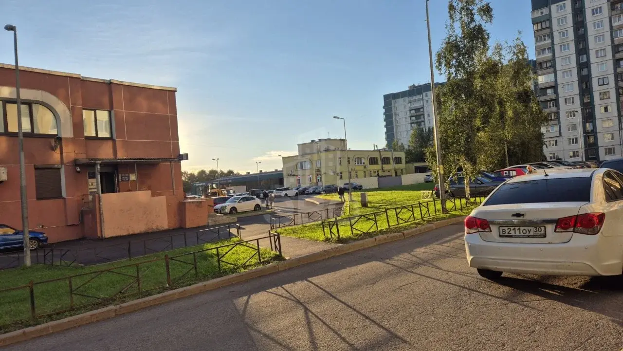 трехкомнатная квартира в Санкт-Петербурге по адресу: Планерная ул., 47, к 4