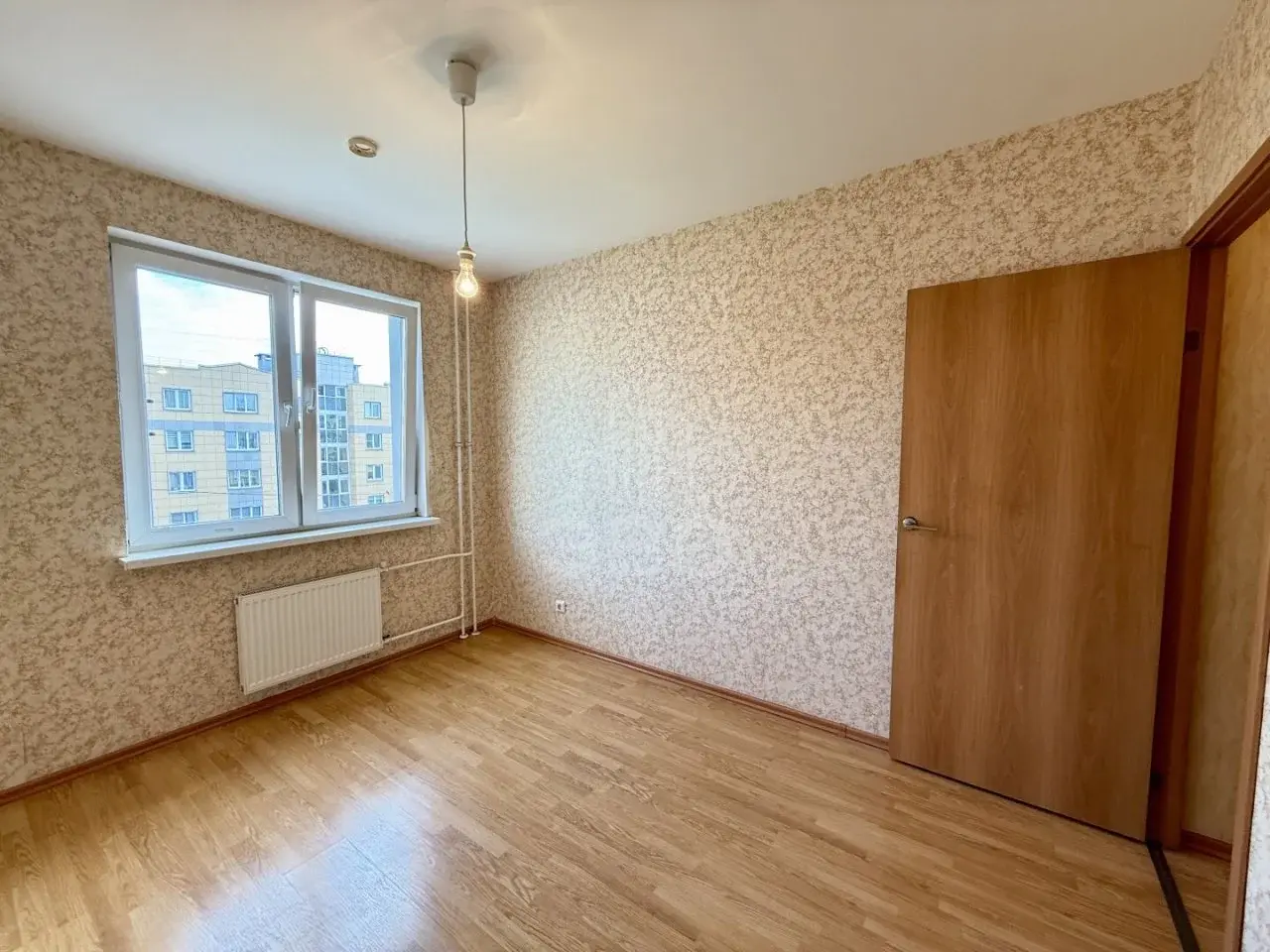 трехкомнатная квартира в Санкт-Петербурге по адресу: Колпинское ш., 24, к 2, литера А