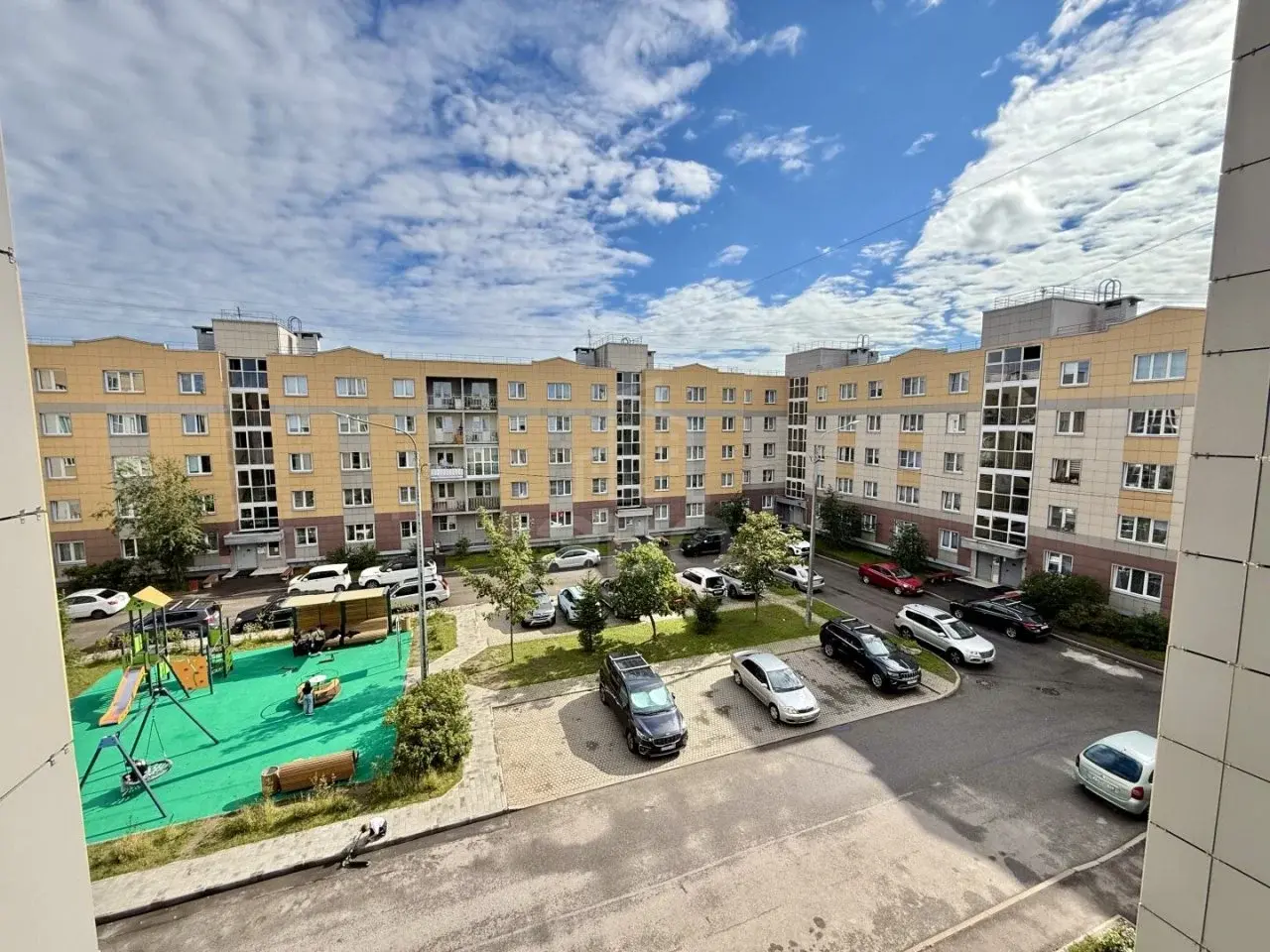 трехкомнатная квартира в Санкт-Петербурге по адресу: Колпинское ш., 24, к 2, литера А