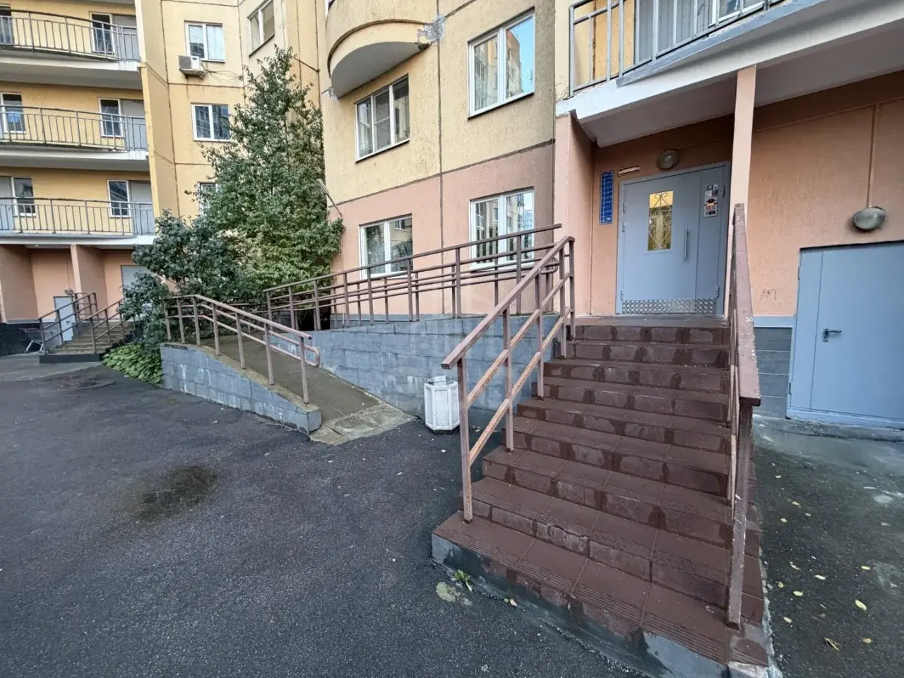 однокомнатная квартира в Санкт-Петербурге по адресу: Оптиков ул., 49, к 1
