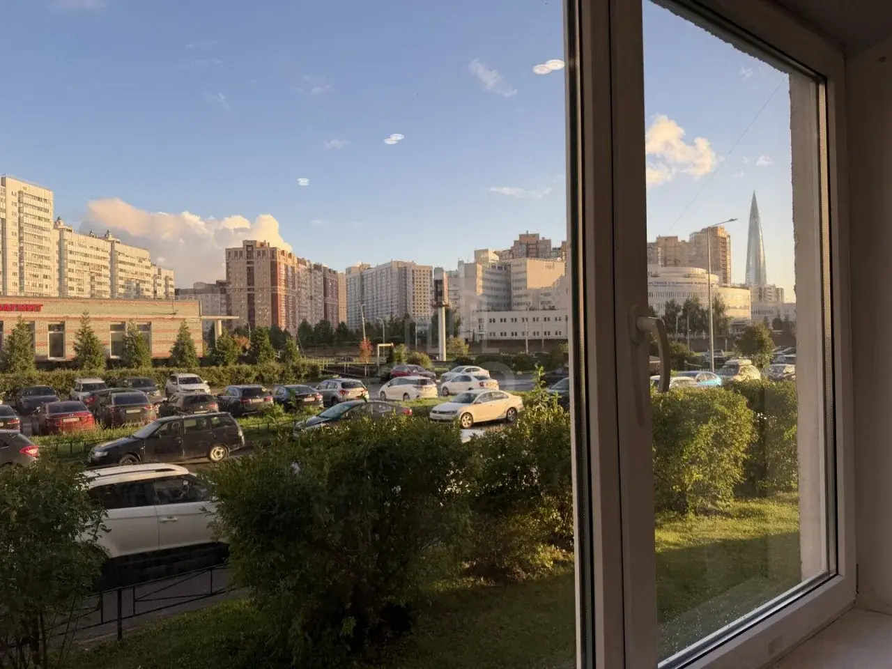 однокомнатная квартира в Санкт-Петербурге по адресу: Оптиков ул., 49, к 1