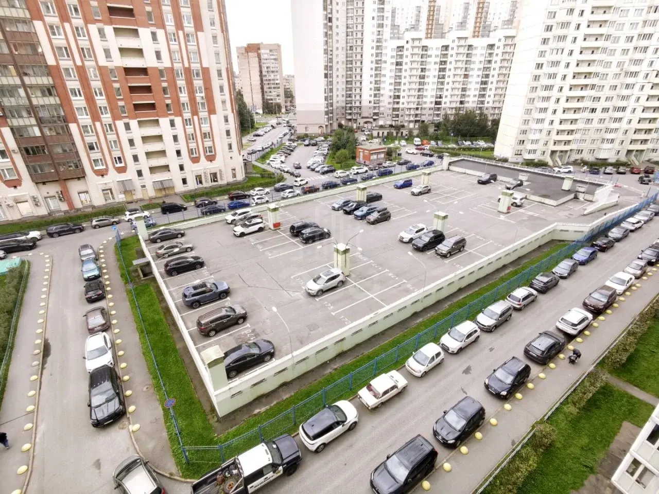 двухкомнатная квартира в Санкт-Петербурге по адресу: Бадаева ул., 8, к 2