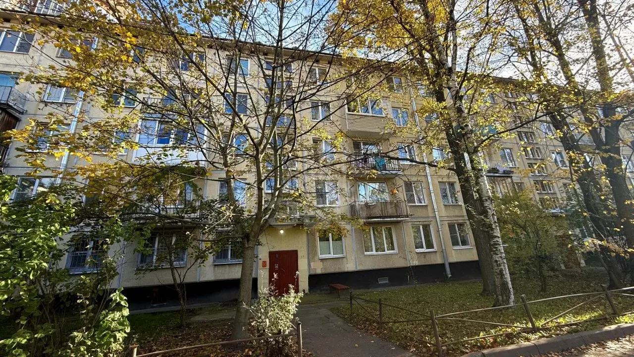 трехкомнатная квартира в Санкт-Петербурге по адресу: Варшавская ул., 61