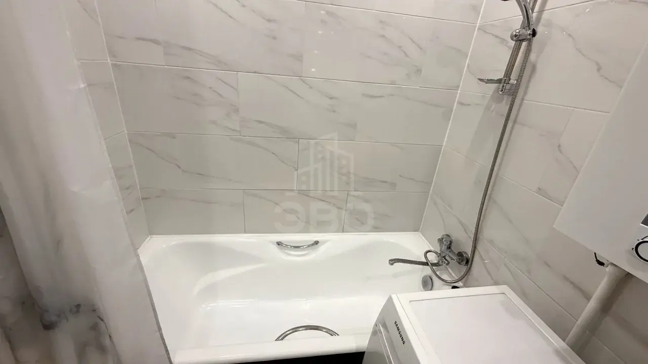 трехкомнатная квартира в Санкт-Петербурге по адресу: Варшавская ул., 61