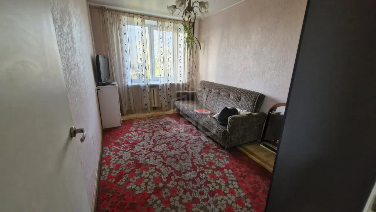 трехкомнатная квартира в Санкт-Петербурге по адресу: Звёздная ул., 4