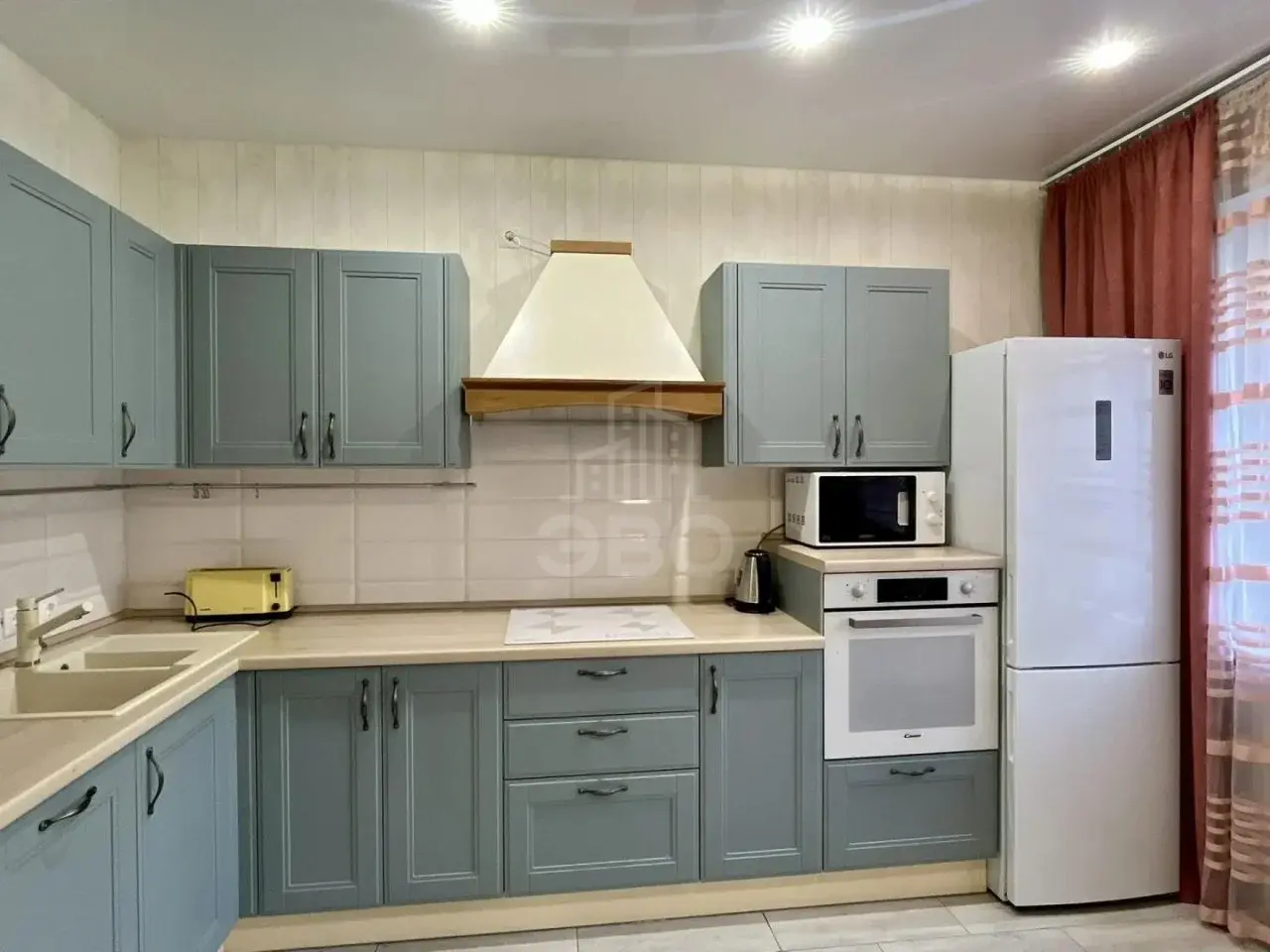 однокомнатная квартира в Санкт-Петербурге по адресу: Среднерогатская ул., 13, к 1, строение 1