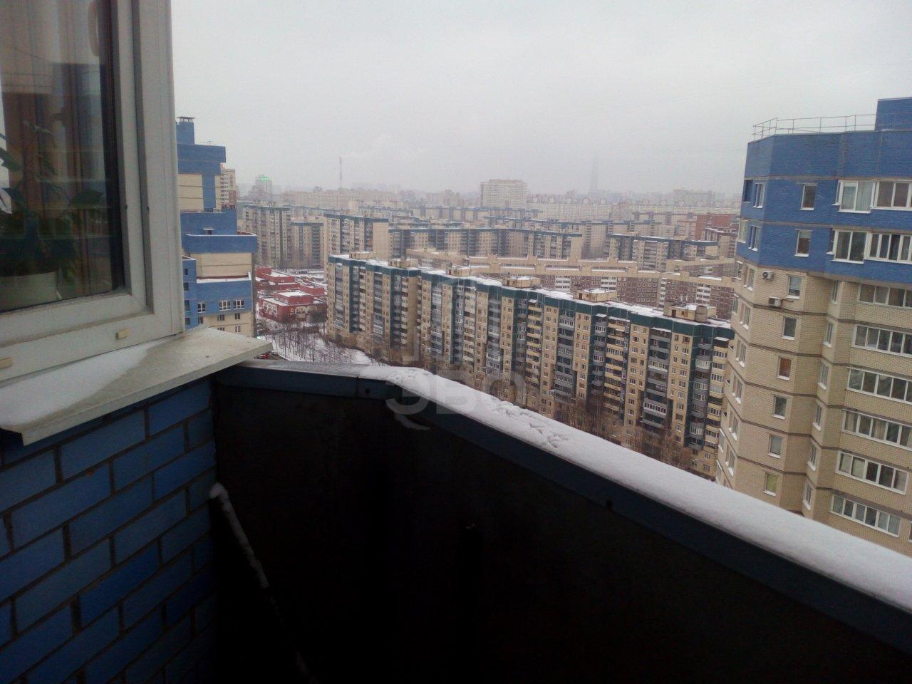 трехкомнатная квартира в Санкт-Петербурге по адресу: Сизова пр-кт., 25